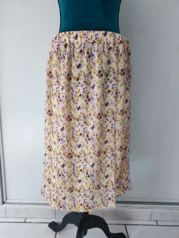 Jupe fendue mi longue