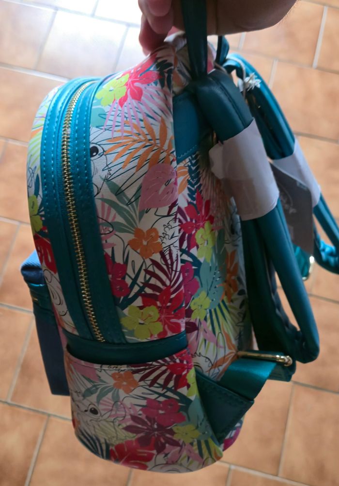 Sac à dos Loungefly stitch version fleurie neuf - photo numéro 4