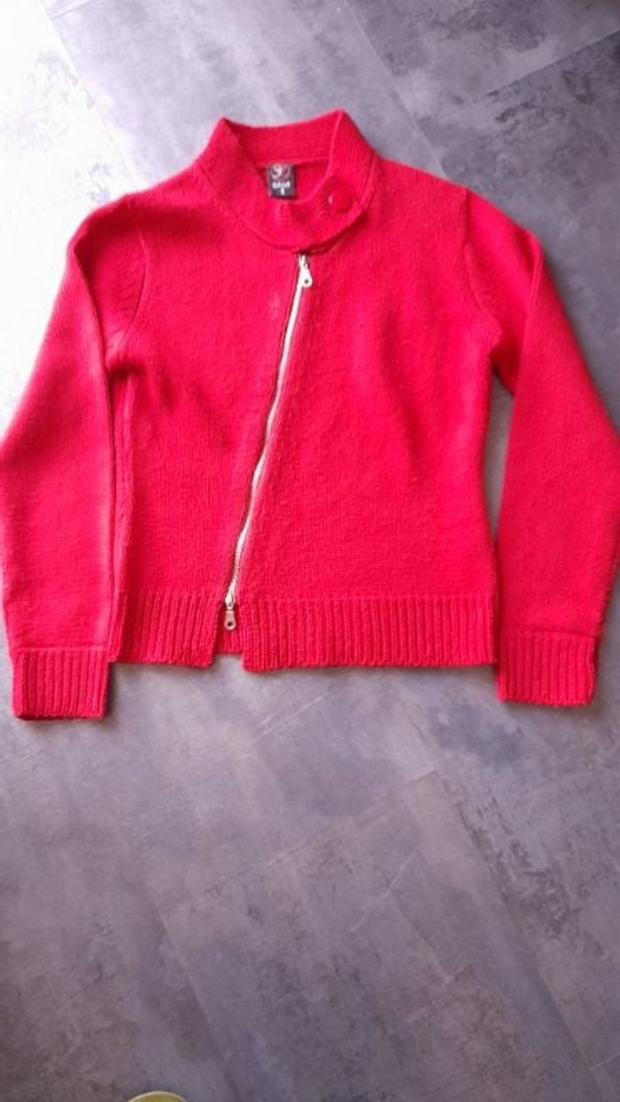 Gilet rouge sami