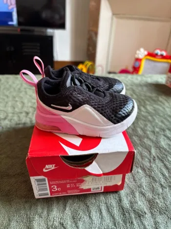 Basket Nike taille 18,5