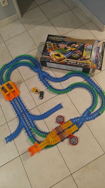 Circuit de courses 2 voitures 
