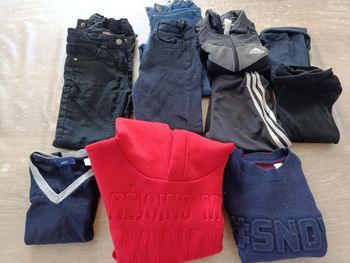 Lot de 11  vêtements garçons