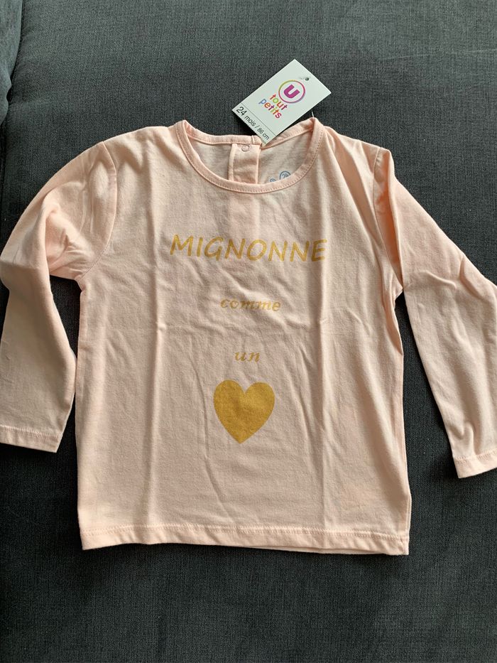 T-shirt à manches longues / pull fin fille 24 mois
