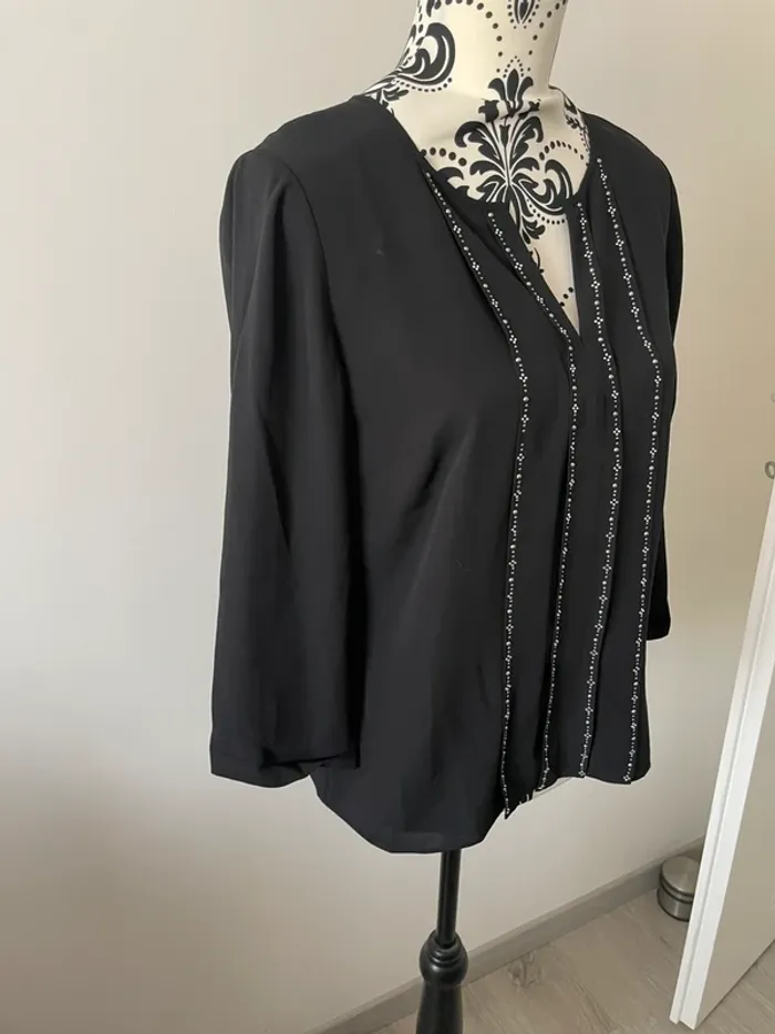 Blouse noire "123" - Détails strass - Taille 36 - photo numéro 4