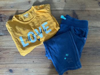 Ensemble pantalon + tee-shirt