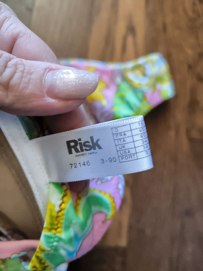 Maíllot de bain risk taille 38 et 90c - photo numéro 4