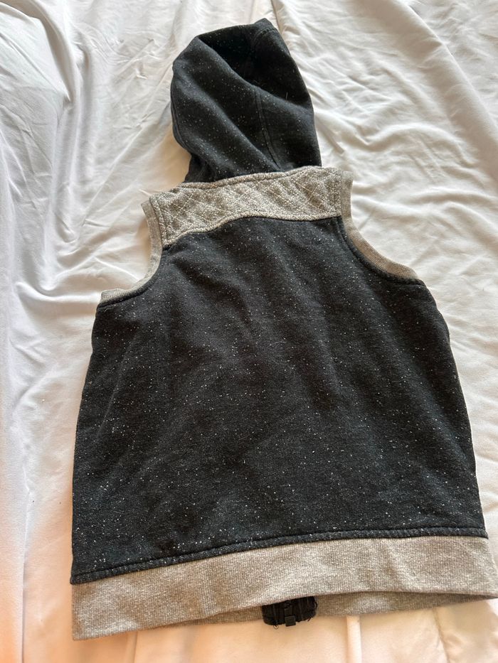Gilet sans manche taille 5 ans - photo numéro 3
