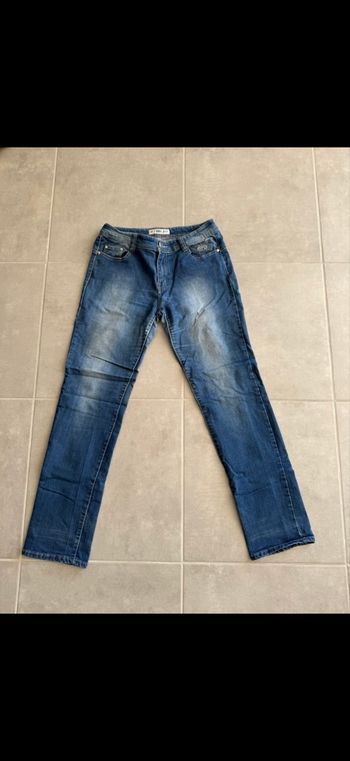 Jean effet used troué Taille 42
