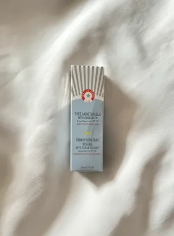Soin hydratant visage First aid beauty