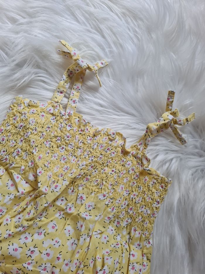 Robe fleurie 2/3ans - photo numéro 2