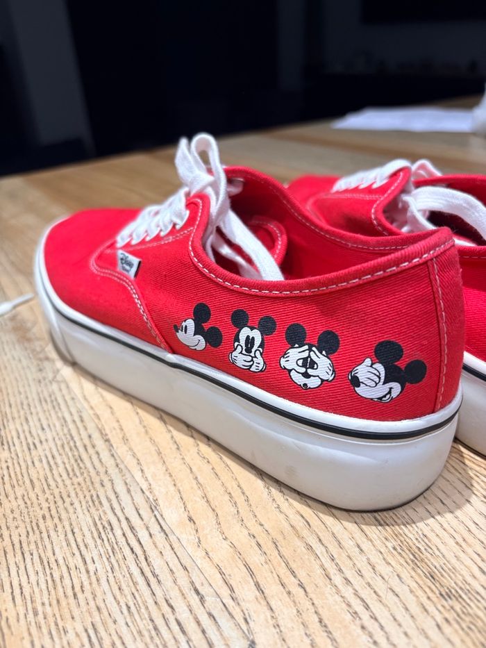 Baskets Lefties Disney - photo numéro 2