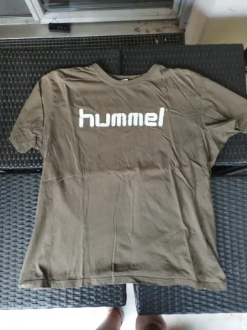 Tee shirt