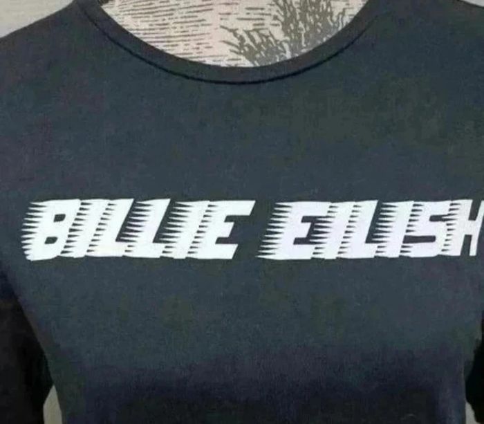 T shirt Billie Eilish Taille xs - photo numéro 2
