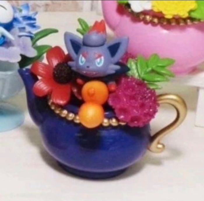 Figurine fig statue statuette Pokemon pokémon Floral Cup 2 Collection Zorua Re-ment re - ment