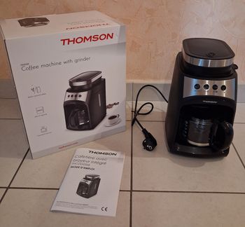 Cafetière avec broyeur intégré Thomson thcog226b