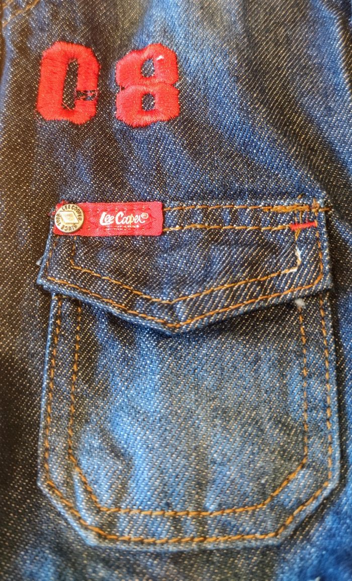 Salopette en jean 🌈 et son tee-shirt 👕🧸Lee Cooper 👶 - photo numéro 8