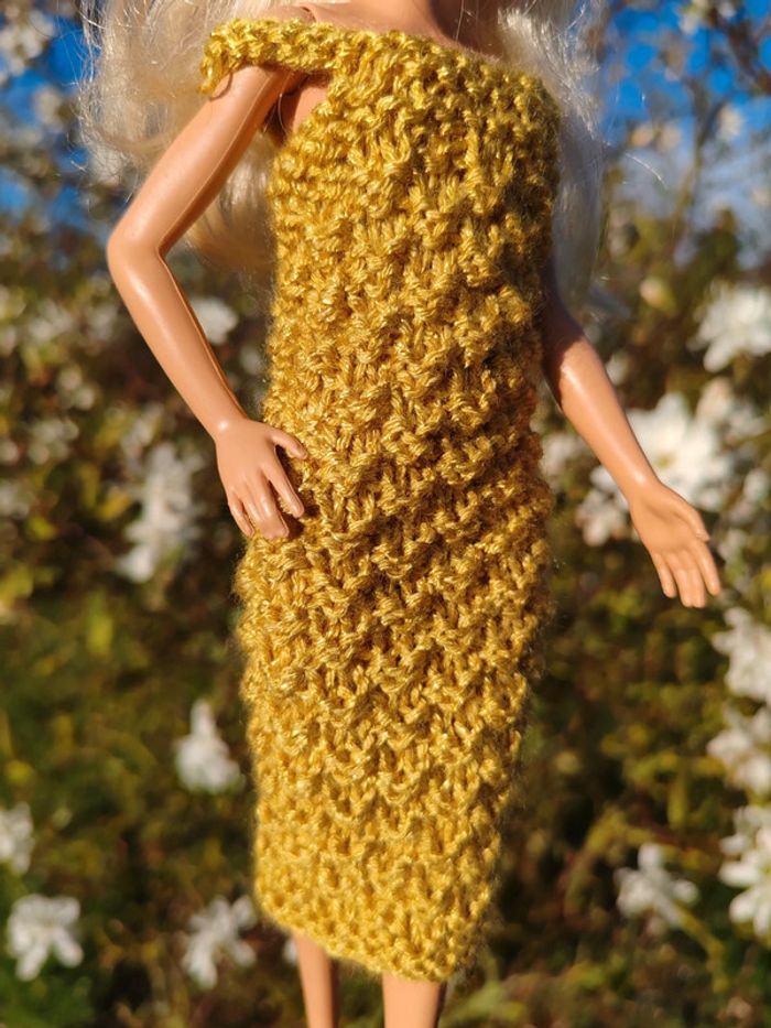 Robe couleur jaune d'or vert kaki pour barbie - photo numéro 4