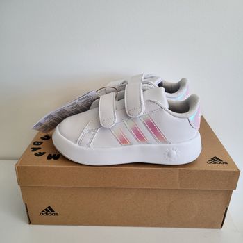 Baskets bébé Adidas Grandcourt