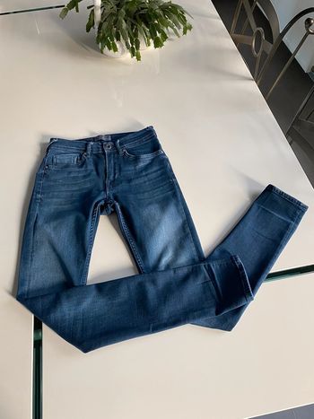 Jeans zara blanchi par endroits