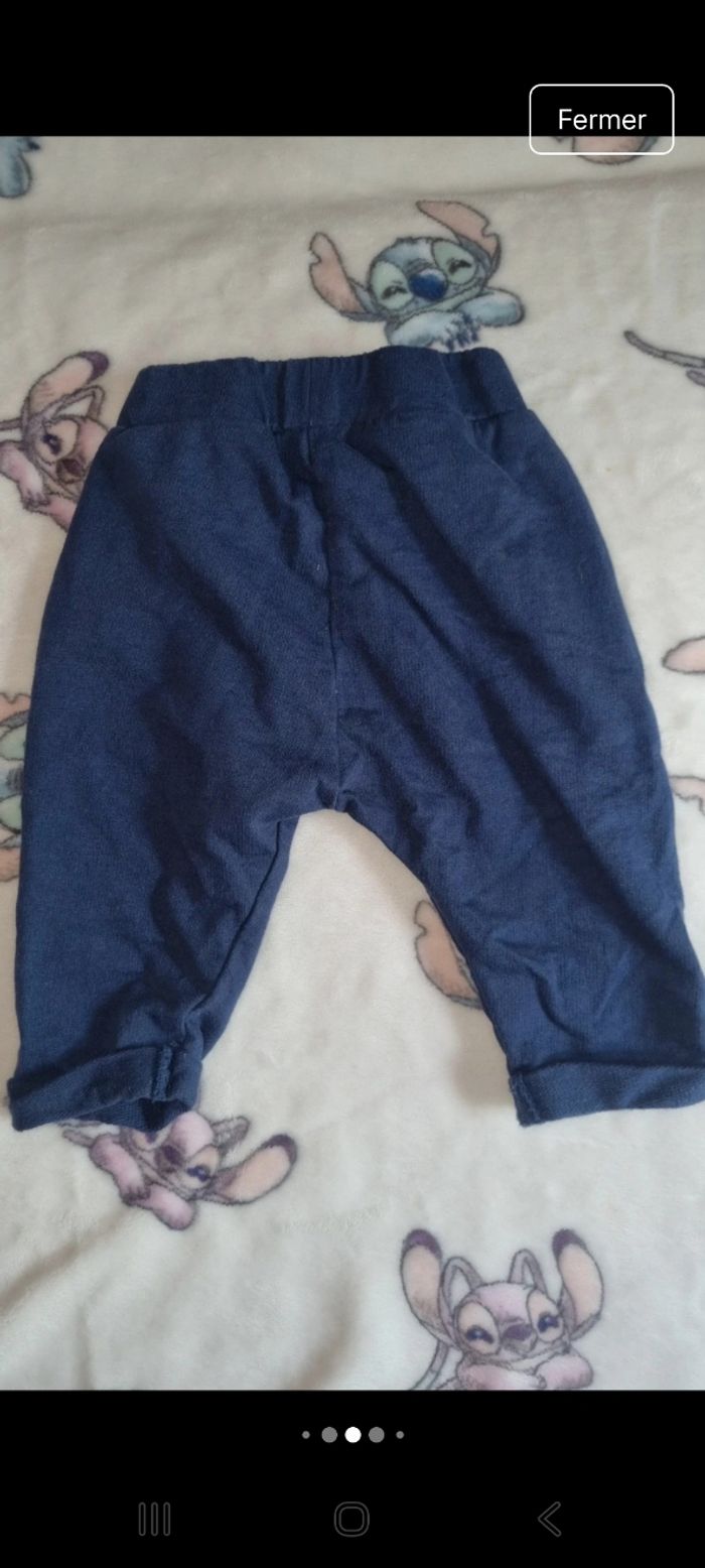 Pantalon 6 mois fille en très bon état - photo numéro 4
