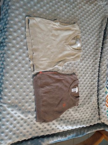 2 pull sans manches 3 mois
