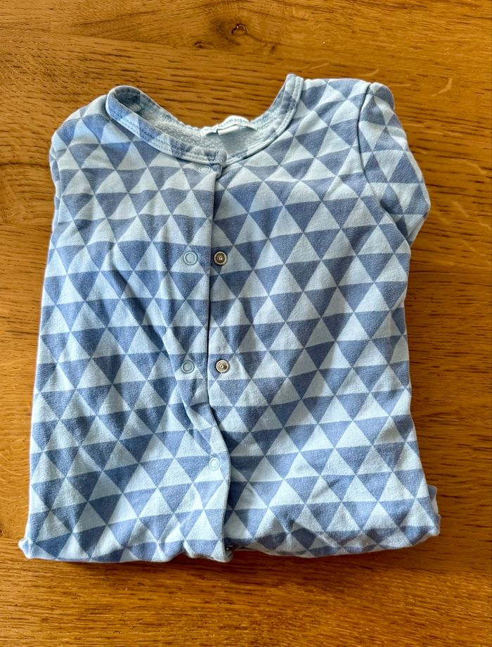 Lot pyjamas 12 mois - photo numéro 2