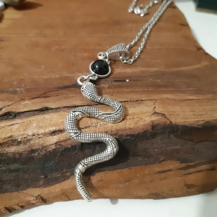 Collier fantaisie pendentif serpent - photo numéro 3