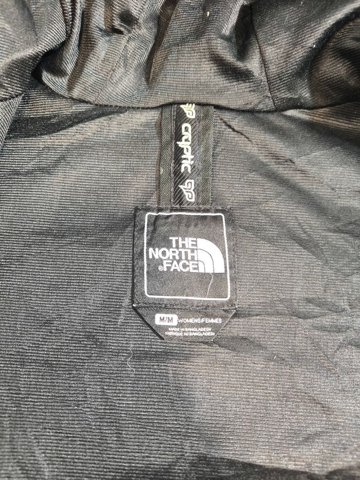 Veste the North face a capuche, taille M, noir a pois blanc, très bon état, - photo numéro 5