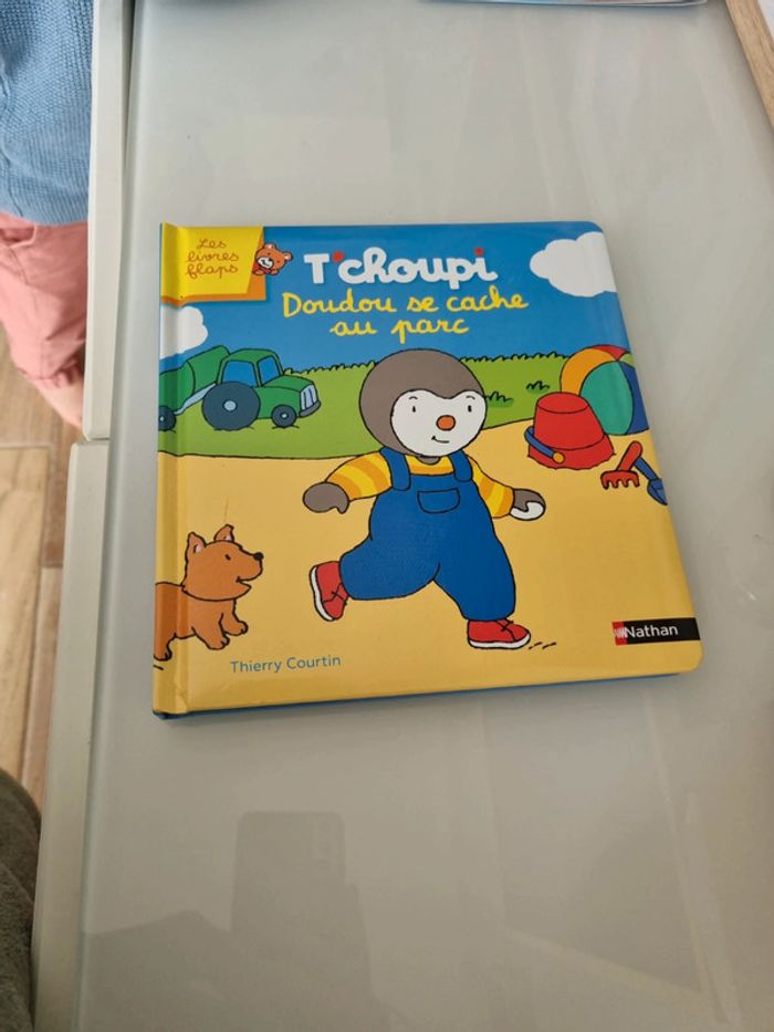 T'choupi livre flap