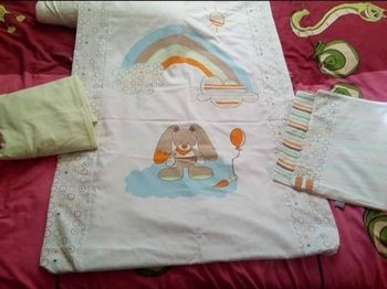 Parure de lit bébé et tour de lit assorti