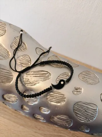 Bracelet fil coton noir