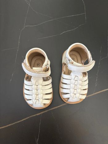 Chaussure fille blanche taille 18