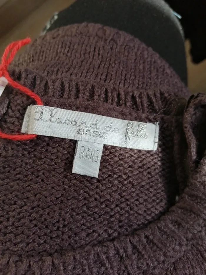 Pull fin marron manches bouffantes plissés au col avec pressions / placard de filles / (8 ans) - photo numéro 9