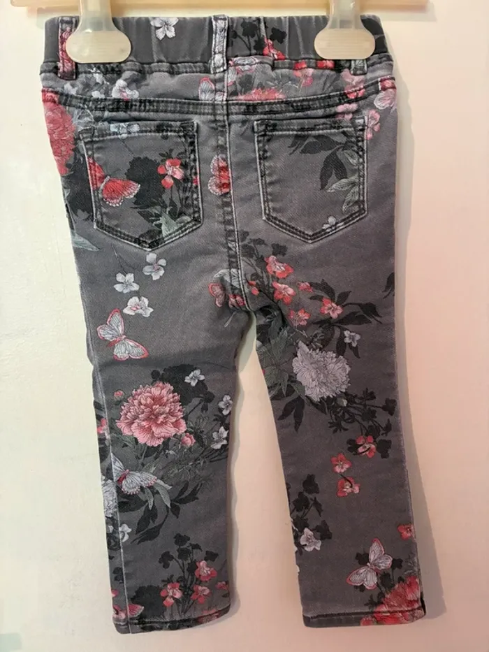 Magnifique Jegging motifs fleurs et papillons, 2 ans, GAP. - photo numéro 7