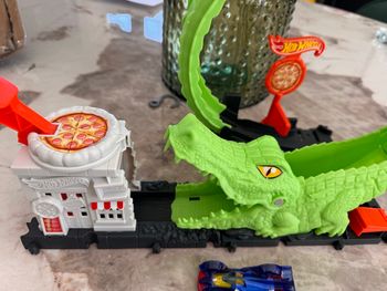 Hot Wheels Looping Attaque de l'Alligator