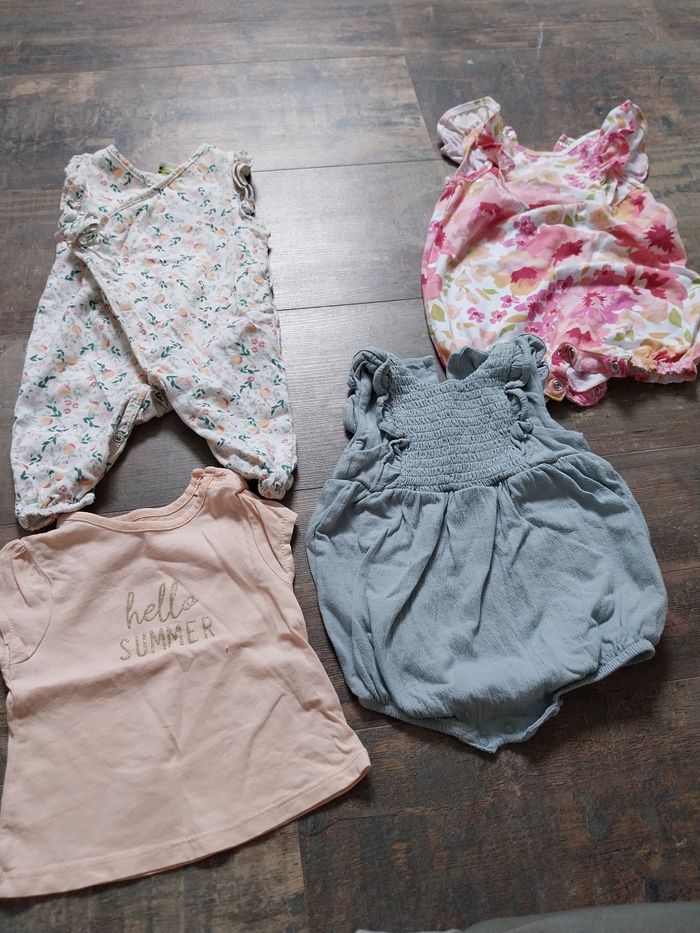Lot vêtements 3 mois - photo numéro 4