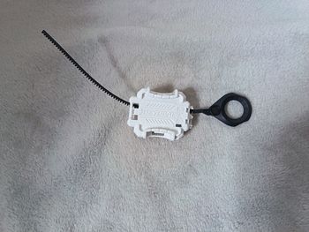 Lanceur Beyblade Burst Blanc Hasbro (2017) + Crémaillère