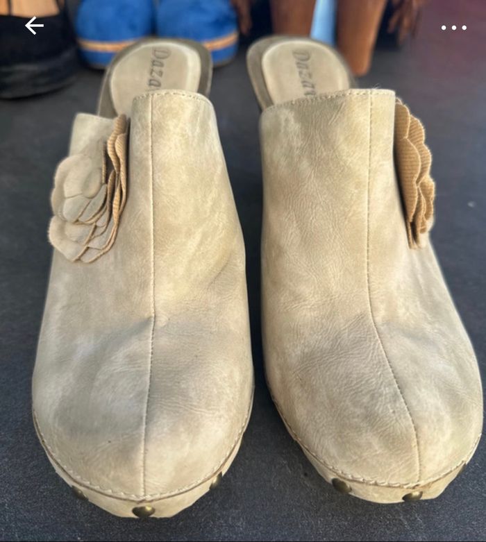 Sabots à talon beige