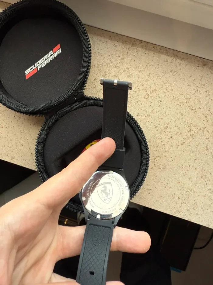 Montre Ferrari - photo numéro 13