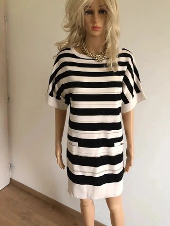 Robe pull noire beige et dorée à manches courtes Morgan taille XS comme neuve