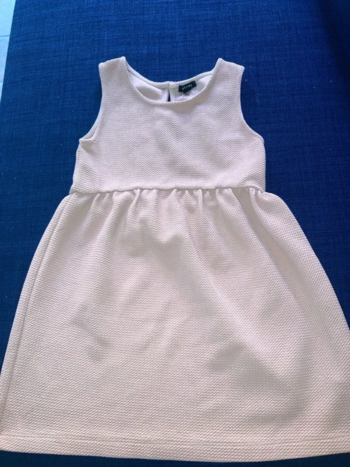Robe rose