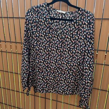 Blouse fleurie neuve taille M
