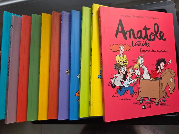 Lots de 11 livres anatole latuile  etat  neuf