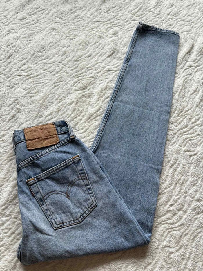 Jean Lévis 534 vintage 90s bleu clair taille haute coupe droite fuselé slim taille X/34 rare