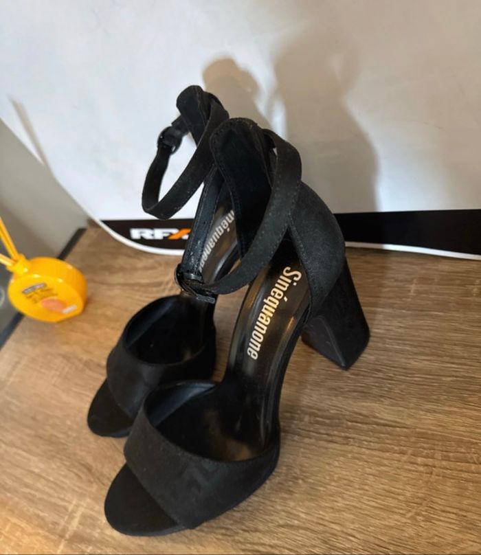 Chaussure à talon - photo numéro 2