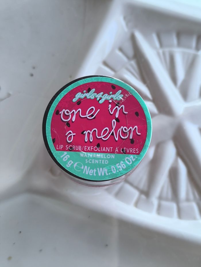 Exfoliant à lèvres Girls4girls - photo numéro 2