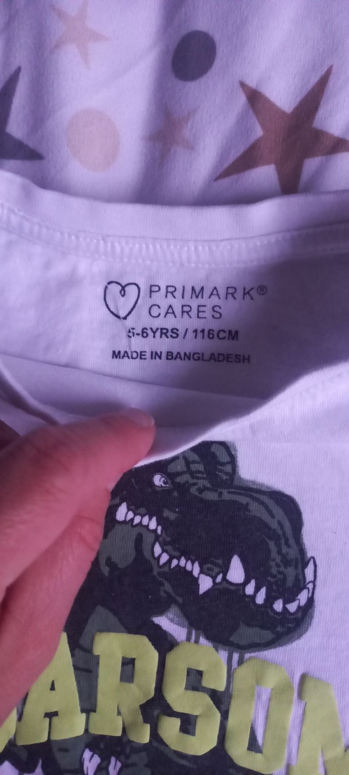 Tee shirt Primark 6 ans - photo numéro 2