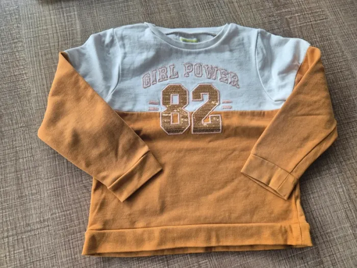 Pull Vertbaudet 6 ans en bon état