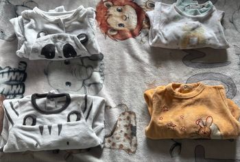 Lot de 4 pyjamas taille naissance