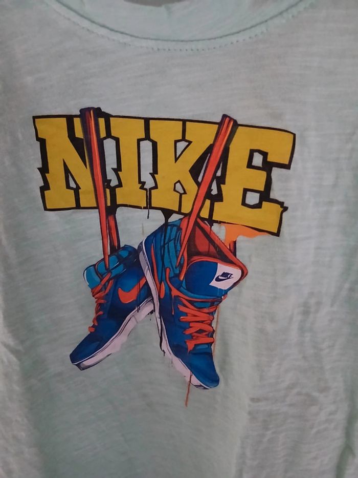 T-shirt taille 8 ans - photo numéro 2